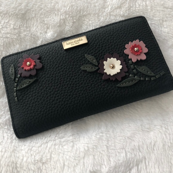 kate spade Handbags - 🚫FIRM🚫Kate Spade Stacy Wallet Laurel Way